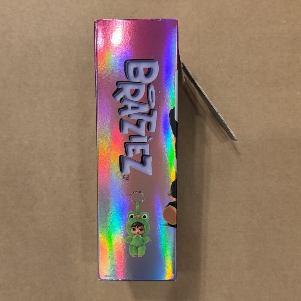 *CONFIRMED YASMIN* Bratz Bratziez Iconz Seriez Plush Keychain Blind Box - Picture 6 of 7